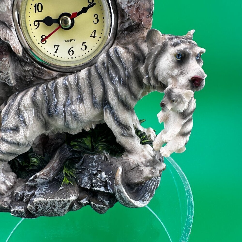 JUNGLE RAINFOREST APEX PREDATOR WHITE TIGER AND CUB FAMILY TABLE CLOCK FIGURINE - Picture 4 of 7